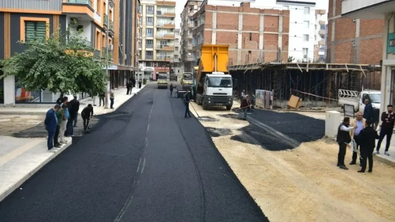 Akpınar Caddesi’ni yeniliyor