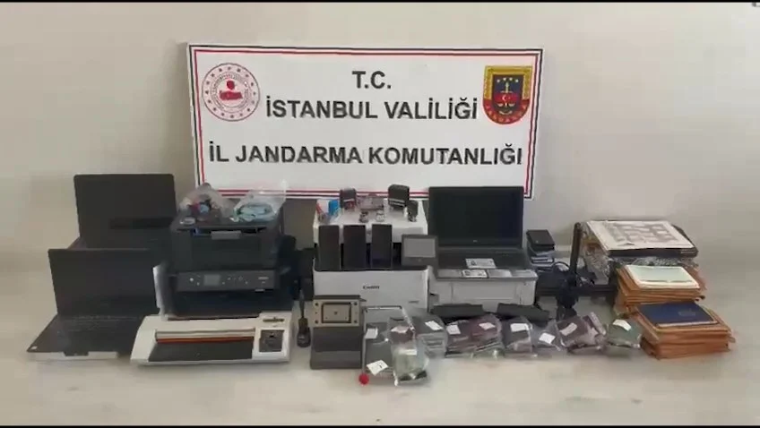 Esenyurt'ta sahte para operasyonu: 2 milyon 890 bin sahte dolar ele geçirildi