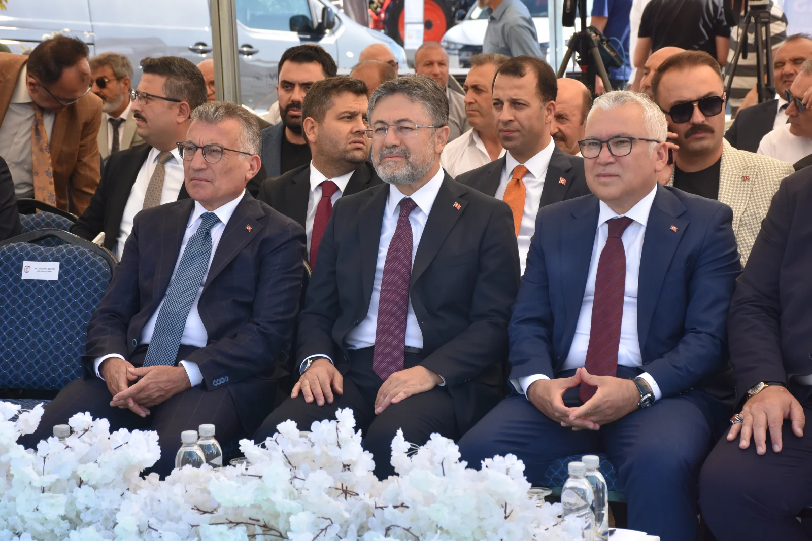 Bakan Yumaklı: 107 yıl önce istiklal için ayağa kalkan Türkiye, bugün istikbalini inşa ediyor (2)