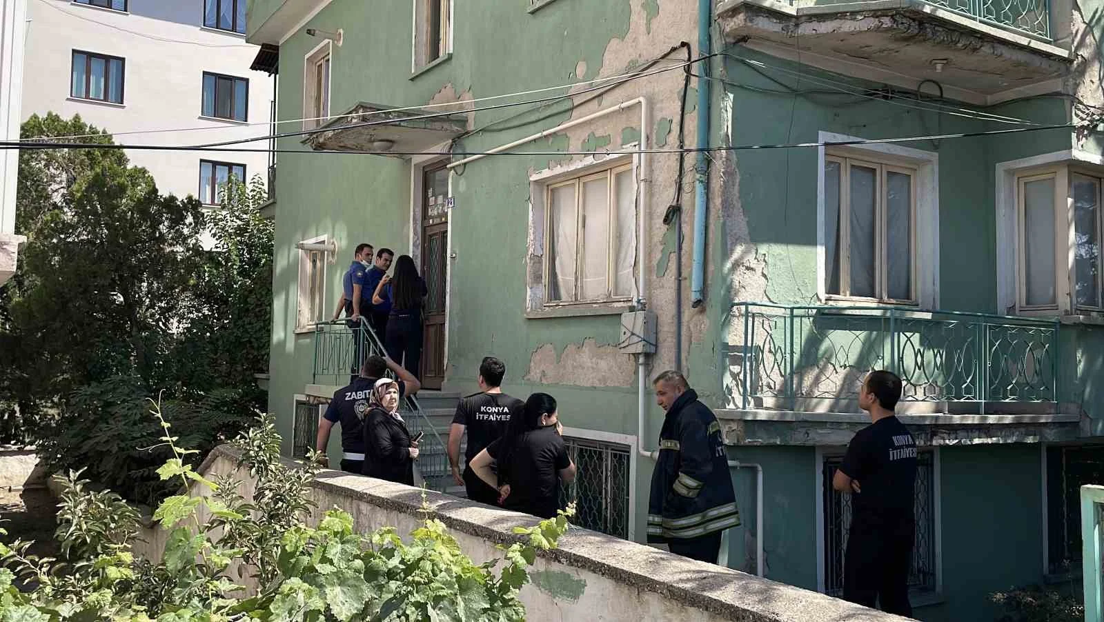 ‘Binadan kötü koku’ ihbarı ekipleri alarma geçirdi, gerçek bambaşka çıktı