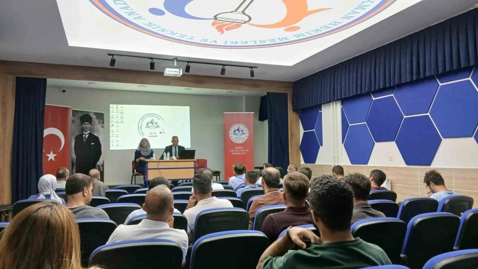 Bozkır’da okul müdürleri yeni eğitim yılı için bir araya geldi