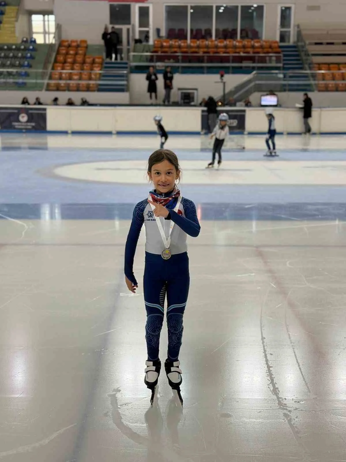 Samsunlu buz pateni sporcularından, Türkiye Şampiyonası’nda 25 madalya