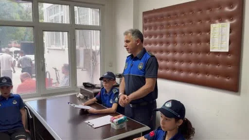 Tokat’ta minik zabıtalar hem denetledi hem de oynadı