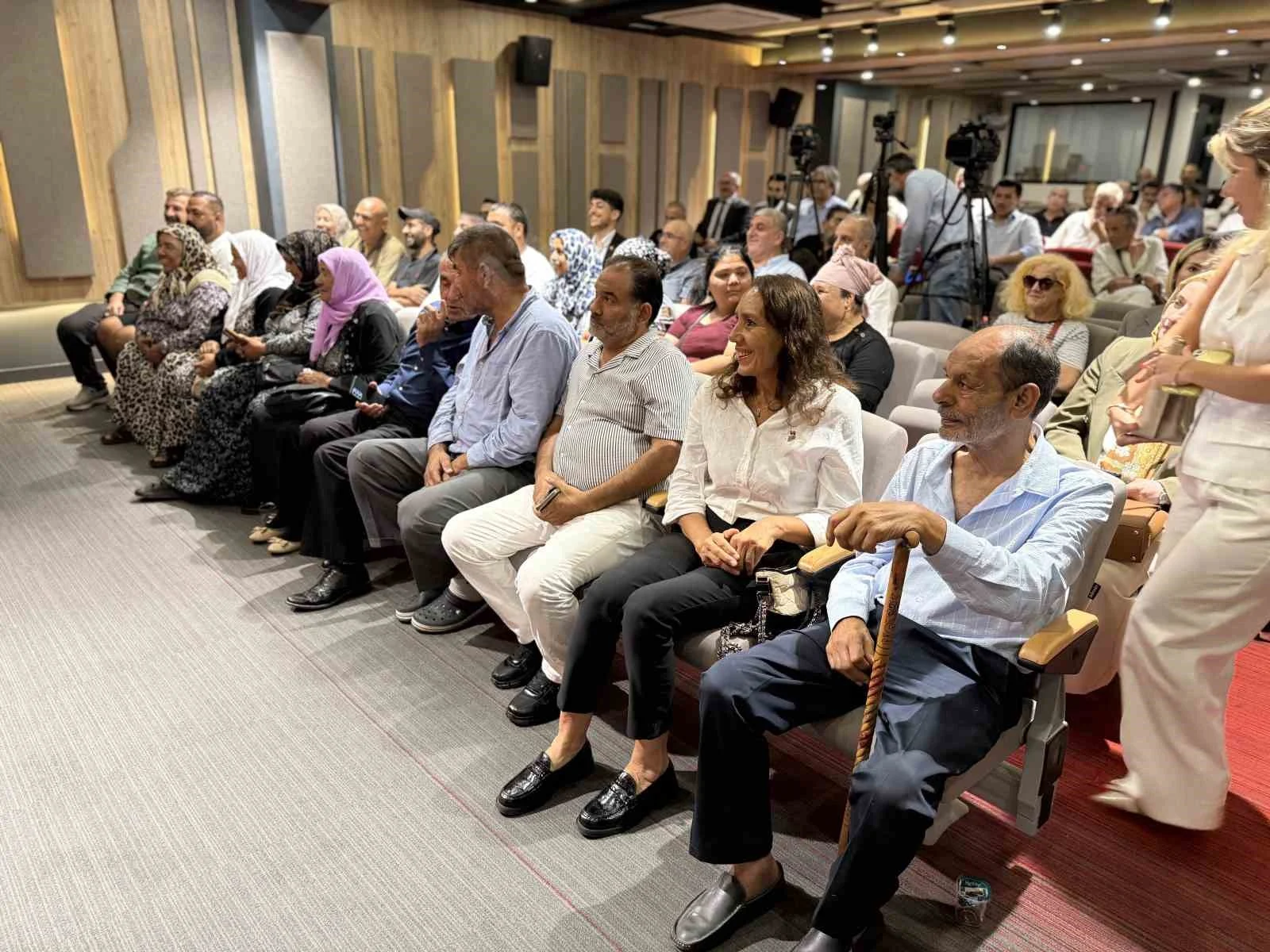 CHP İstanbul İl Başkanı Gürsel Tekin: "Cumhuriyet Halk Partisi belediyelerine dokunmanın çok kolay olmayacağını herkes bilecektir"