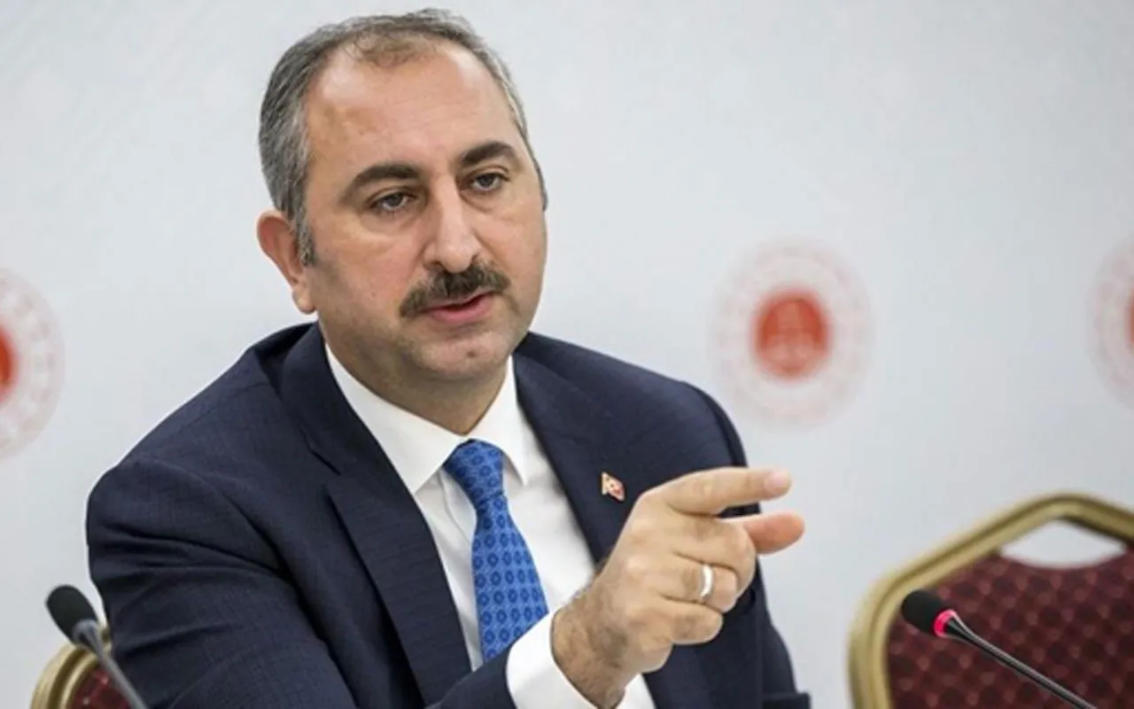 Abdulhamit G&uuml;l'den Avrupa Parlamentosu'nun Kıbrıs Kararına Sert Tepki: "Bizim İ&ccedil;in Yok H&uuml;km&uuml;ndedir"