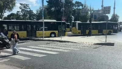 Beşiktaş’ta yaya geçidinde yol verme tartışması bıçaklı kavgaya dönüştü: Taksici gözaltına alındı