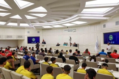 Başkan Şahin, belediyenin başarılı sporcularıyla bir araya geldi