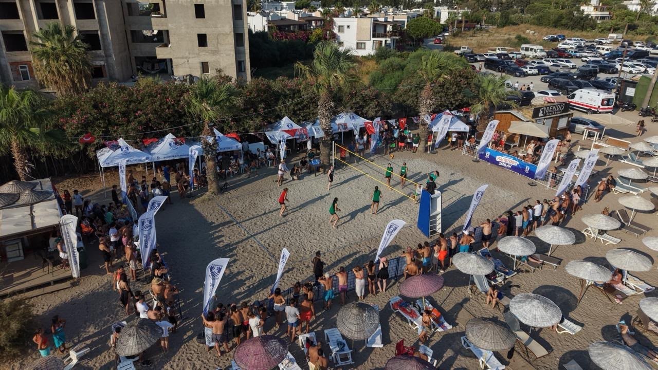 Bodrum&rsquo;da plaj voleybolu heyecanı