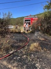 Bolu&rsquo;da otluk alanda &ccedil;ıkan yangın buğday tarlasına sı&ccedil;radı