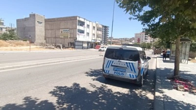 Boşanma aşamasındaki eşini tabancayla ağır yaraladı