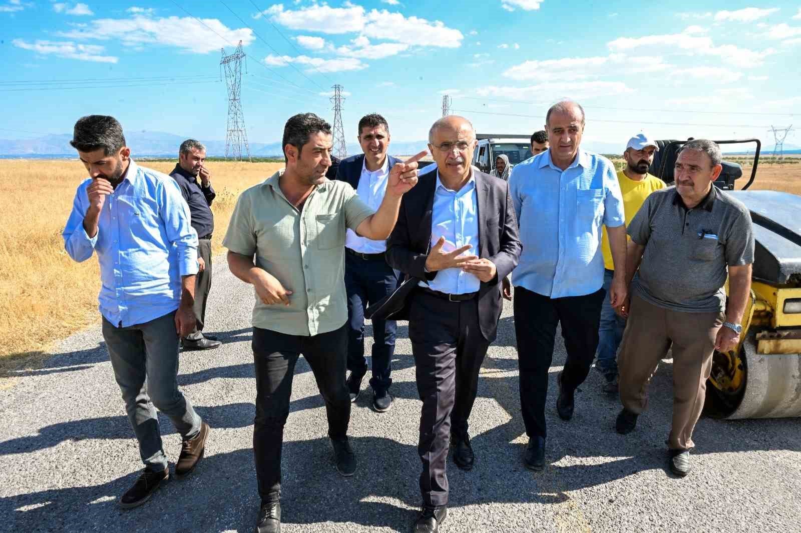 B&uuml;y&uuml;kşehir, Yazıhan&rsquo;da yol standardını y&uuml;kseltti