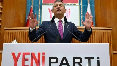 CHP&rsquo;den &Ouml;zg&uuml;r &Ouml;zel&rsquo;e &lsquo;hesap ver&rsquo; mesajı