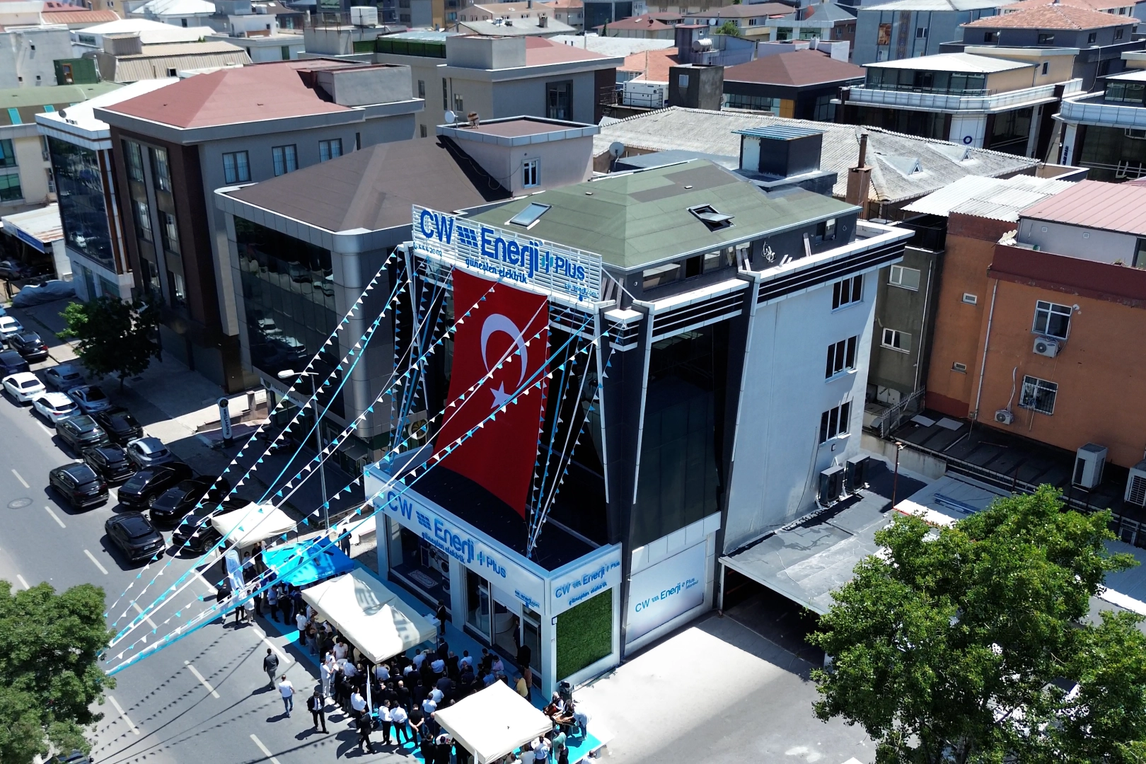 CW Enerji İstanbul Plus Bayisi Kapılarını A&ccedil;tı