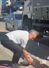 Deste deste paralar yola sa&ccedil;ıldı, trafik tamamen durdu