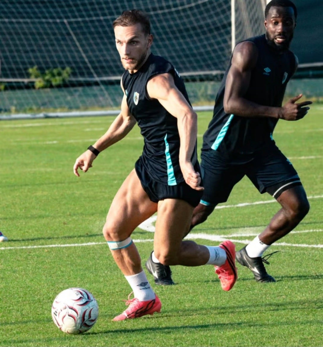 Erzurumspor FK&rsquo;da Gen&ccedil;lerbirliği mesaisi s&uuml;r&uuml;yor