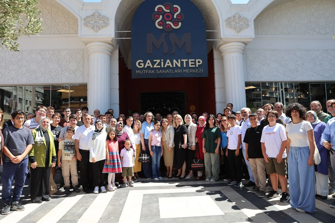 Gaziantep'in Gururu Olan Şampiyon &Ouml;ğrenciler &Ouml;d&uuml;llendirildi