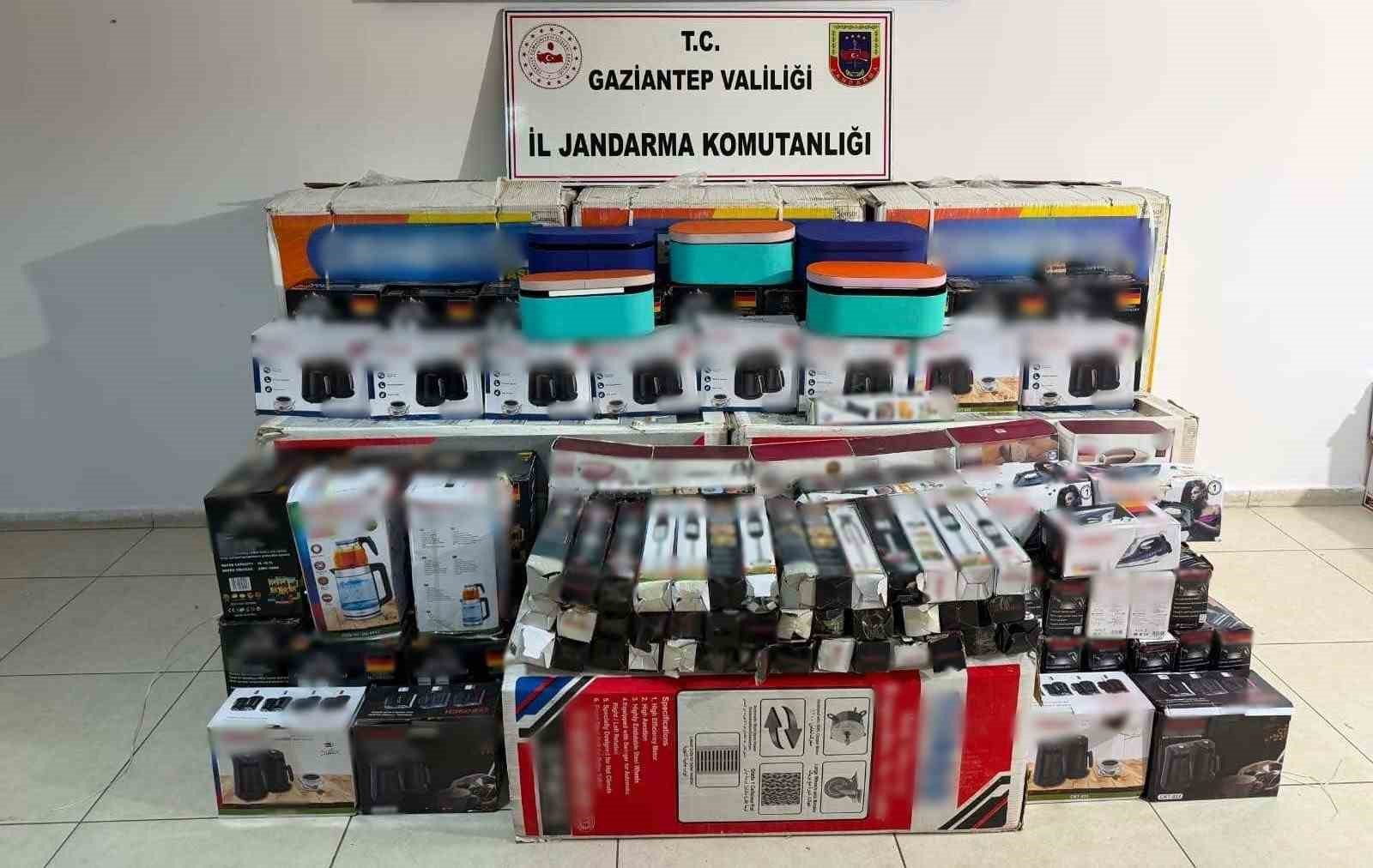 Gaziantep&rsquo;te 1,3 milyon TL değerinde ka&ccedil;ak malzeme ele ge&ccedil;irildi
