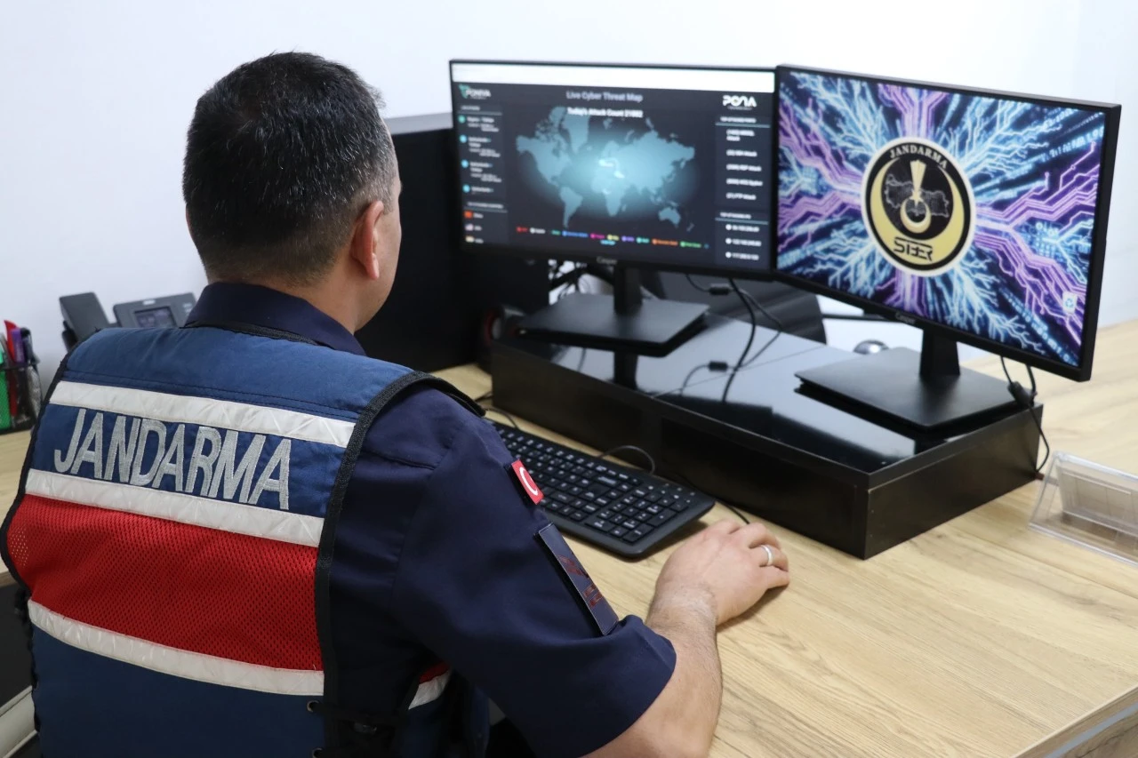 Gaziantep&rsquo;te Jandarmadan Sanal Dolandırıcılık Operasyonu