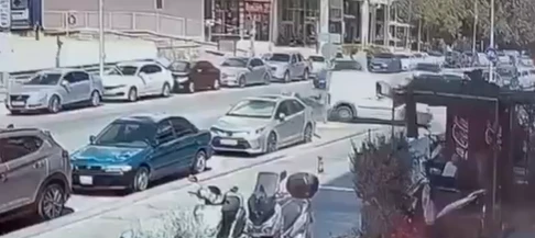 Gaziantep'te meydana gelen trafik kazasında g&ouml;rev başındaki bir yunus polisi yaralandı.