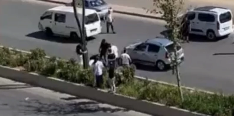 Gaziantep'te ref&uuml;je &ccedil;arpan motosikletin gen&ccedil; s&uuml;r&uuml;s&uuml; hayatını kaybetti