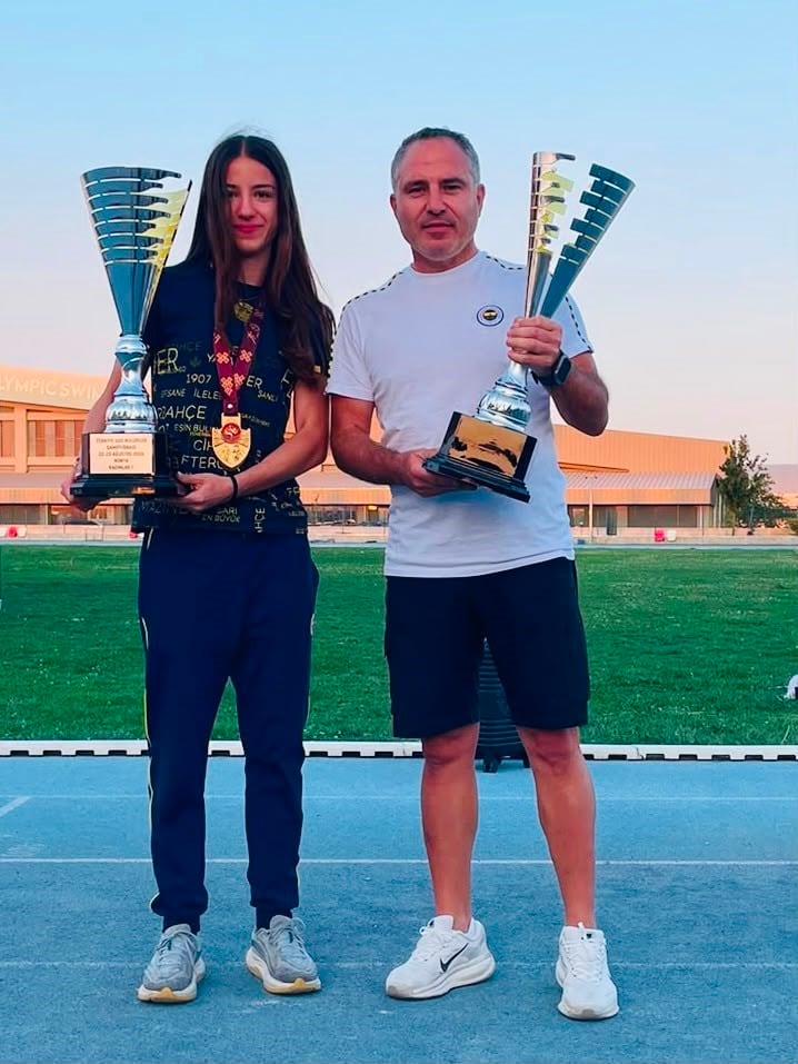 Gen&ccedil; atlet Z&uuml;lal G&uuml;ltepe&rsquo;den T&uuml;rk atletizm tarihine ge&ccedil;en derece