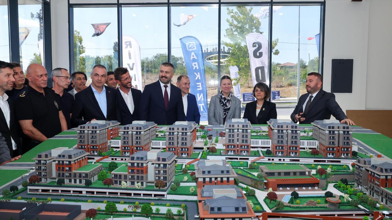 İstanbul'da 17 Ağustos'un yıl d&ouml;n&uuml;m&uuml;nde dev kentsel d&ouml;n&uuml;ş&uuml;m m&uuml;jdesi: 1 milyona ulaşıldı