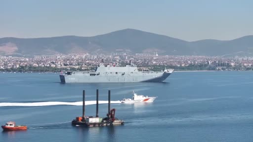 İzmit K&ouml;rfezi&rsquo;nde donanma coşkusu