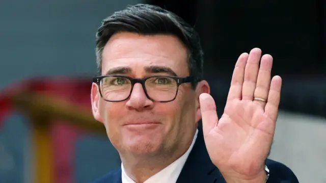 İngiltere'nin yeni başbakanı 'Kuzeyin Kralı' lakaplı Andy Burnham kimdir?