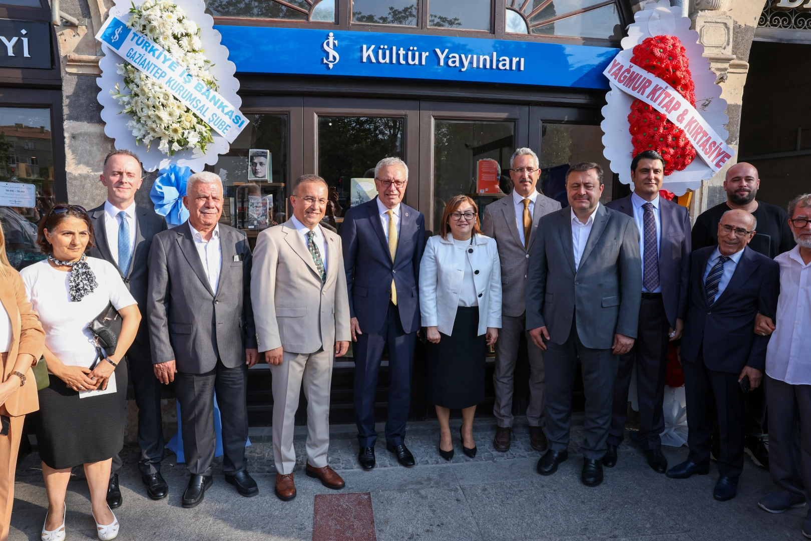 İş Bankası K&uuml;lt&uuml;r Yayınları&rsquo;nın&nbsp;Gaziantep Kitabevi A&ccedil;ıldı&nbsp;