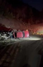 İslahiye'de şarampole devrilen otomobilin s&uuml;r&uuml;c&uuml;s&uuml; yaralandı