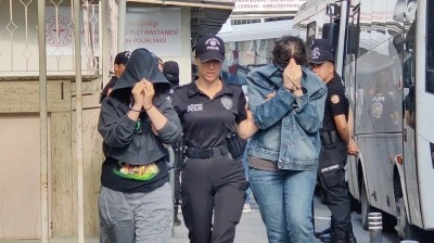 İstanbul'da forex dolandırıcılığı operasyonunda g&ouml;zaltına alınan 54 ş&uuml;pheli adliyeye sevk edildi