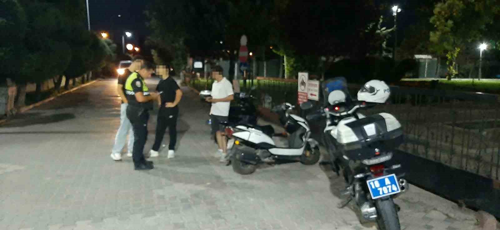 Karacabey&rsquo;de motosiklet denetimi: 20 s&uuml;r&uuml;c&uuml;ye 250 bin TL ceza