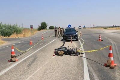 Kilis'te otomobil ile &ccedil;arpışan motosikletin s&uuml;r&uuml;c&uuml;s&uuml; &ouml;ld&uuml;