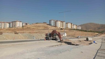 Malatya&rsquo;da yol &ccedil;alışmaları sırasında g&ouml;&ccedil;&uuml;k: 2 iş&ccedil;i toprak altında kaldı