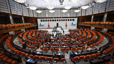 Meclis&rsquo;te dengeleri sarsacak iddia! AK Parti'ye katılırsa partinin grubu d&uuml;şecek