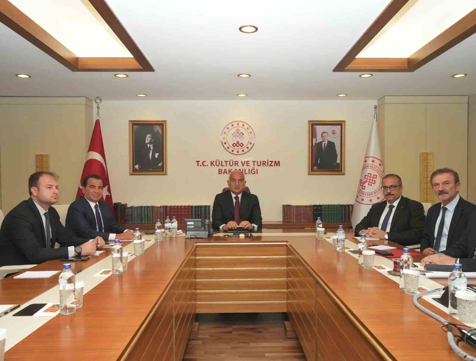 Mitlerin k&ouml;keni: Karahantepe