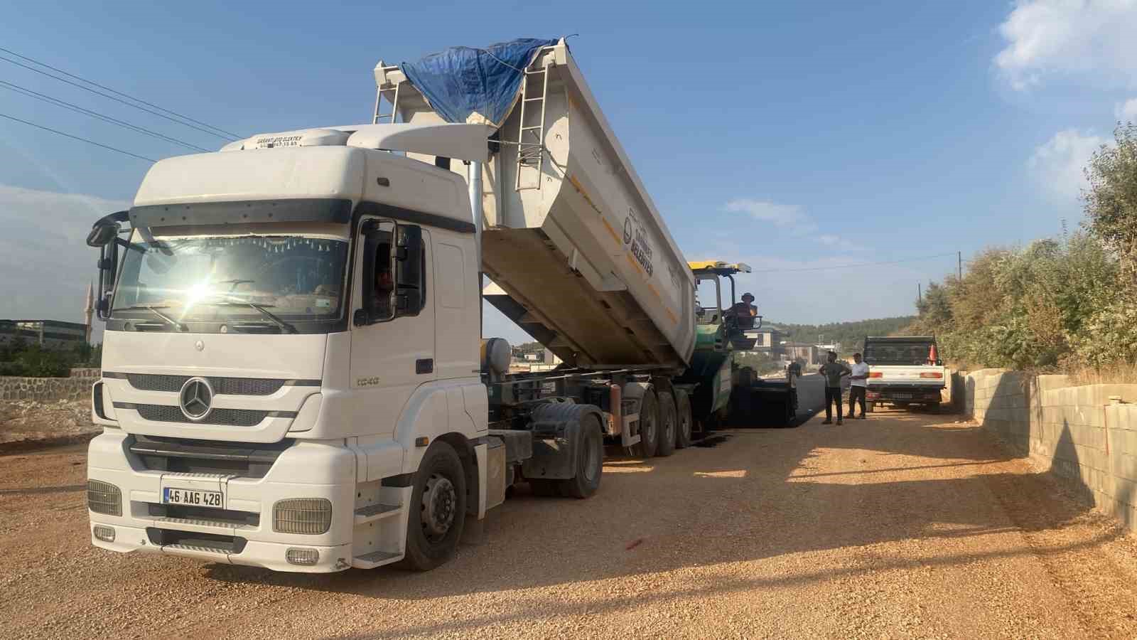 Şahinbey&rsquo;de asfalt &ccedil;alışmaları aralıksız s&uuml;r&uuml;yor