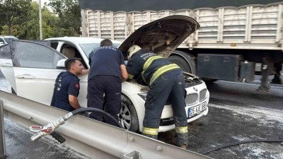 Sanayiden 10 dakika &ouml;nce aldığı otomobili yandı