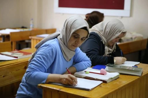 Siirtli Kadın Okuma Yazmayı &Ouml;ğrenip Hayatını Değiştirdi