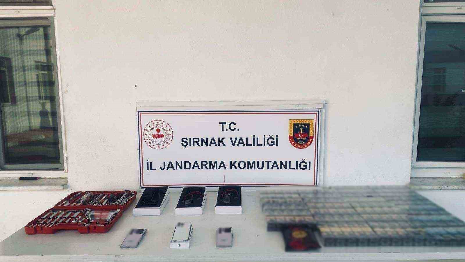Şırnak&rsquo;ta ka&ccedil;ak&ccedil;ılık operasyonu: 26 milyon liralık ka&ccedil;ak malzeme ele ge&ccedil;irildi
