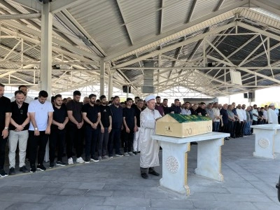 Site havuzunda hareketsiz bulunan Kadir, Gaziantep'te toprağa verildi (2)