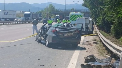 Uzman onbaşının kahreden &ouml;l&uuml;m&uuml;: Otomobil kağıt gibi ezildi!