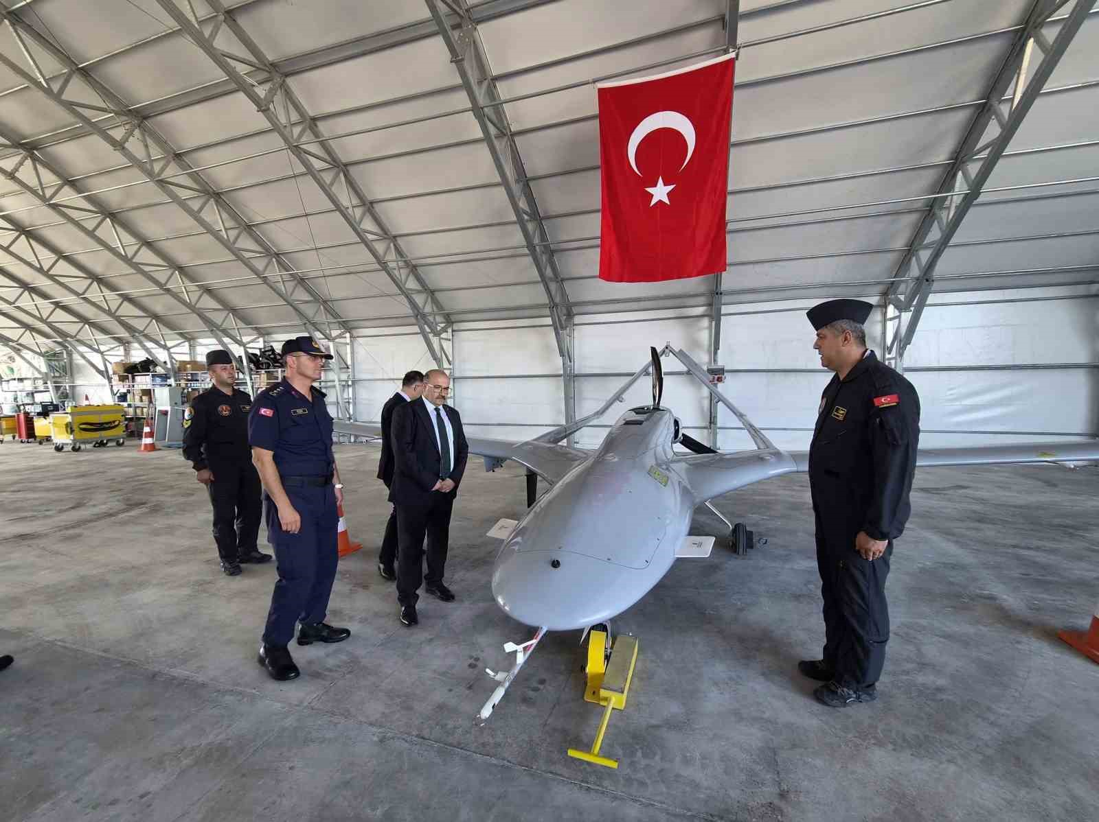 Vali Ustaoğlu, Bandırma&rsquo;da g&uuml;venlik ve hizmet g&uuml;ndemiyle temaslarda bulundu