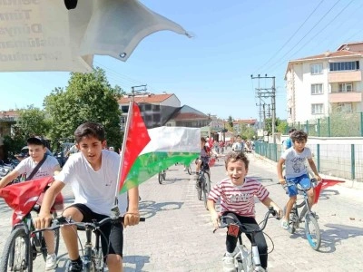 Yenice&rsquo;de &rsquo;Gen&ccedil; Pedallar &Ouml;zg&uuml;r Gazze İ&ccedil;in&rsquo; bisiklet turu d&uuml;zenlendi