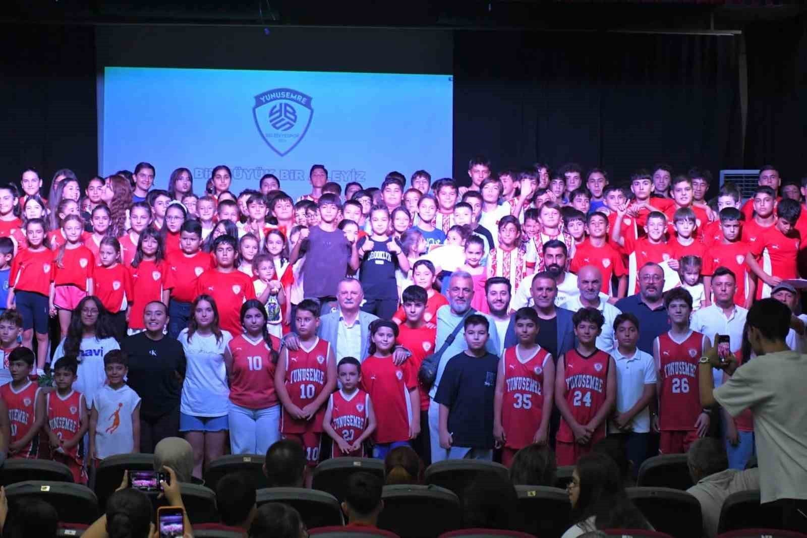 Yunusemre&rsquo;de 4 bin &ccedil;ocuk sporla buluştu