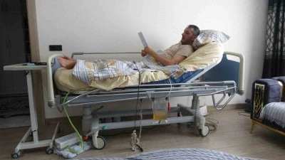 Y&uuml;r&uuml;yerek girdiği hastaneden fel&ccedil;li &ccedil;ıktı